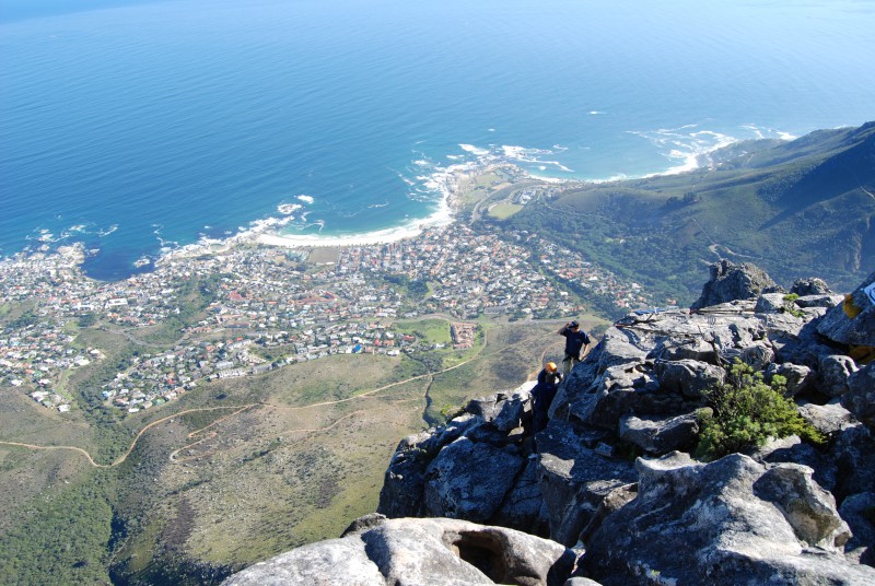 photo credit: Abseilers prepare to drop down from Table Mountain, Cape Town, South Africa via photopin (license)
